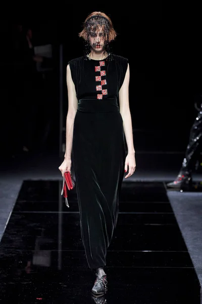 Look 84